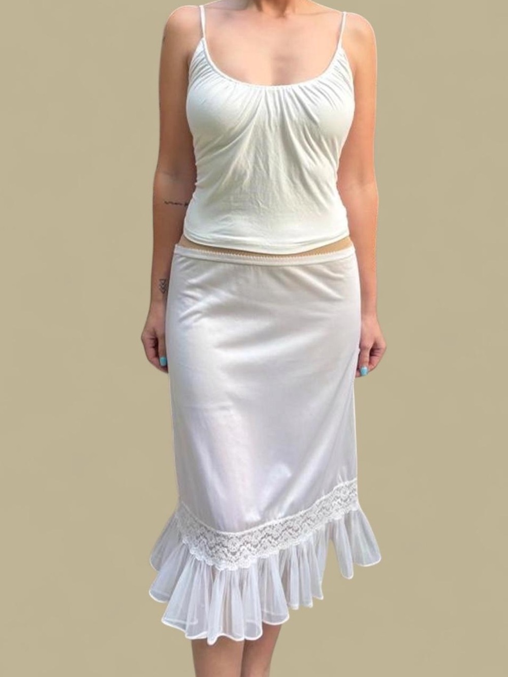 Vintage 70s White Romantic Lace Ruffle Antron III Nylon Half Slip